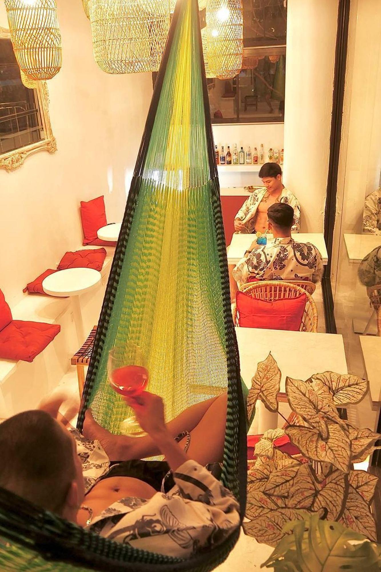 Blu Ari Stylish Gay Poshtel Hostal Bangkok