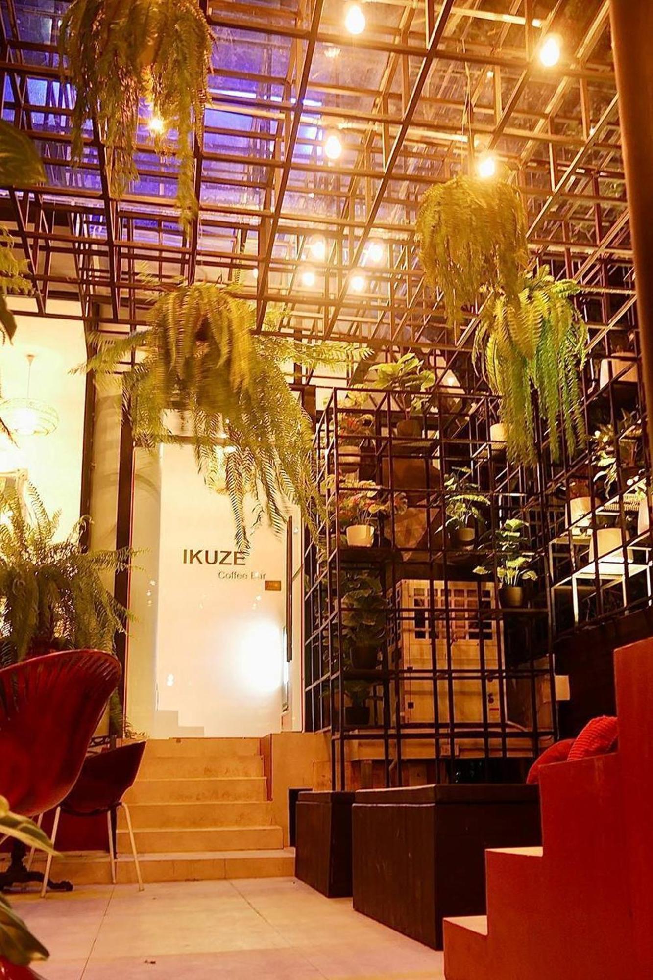 Hostal Blu Ari Stylish Gay Poshtel Bangkok