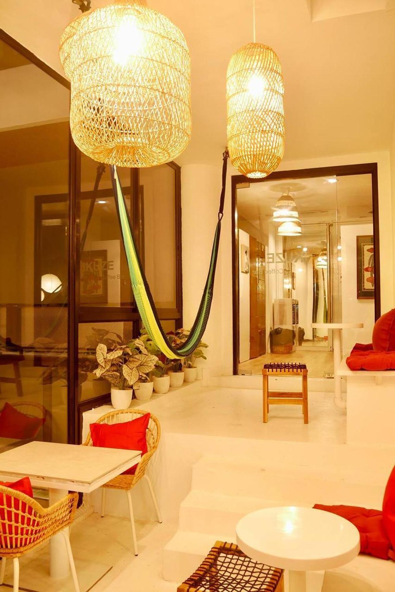 Blu Ari Stylish Gay Poshtel Hostal