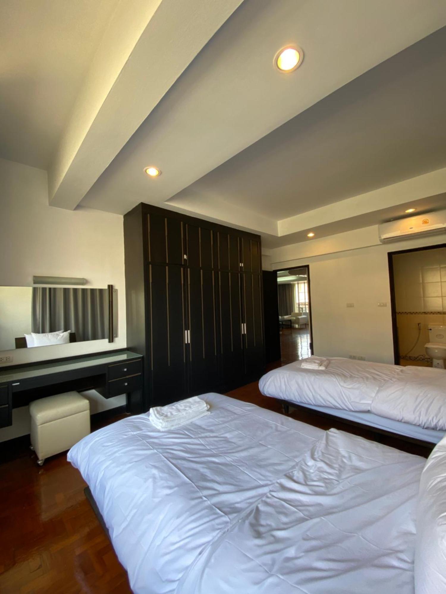 Guest house Phatana Court *