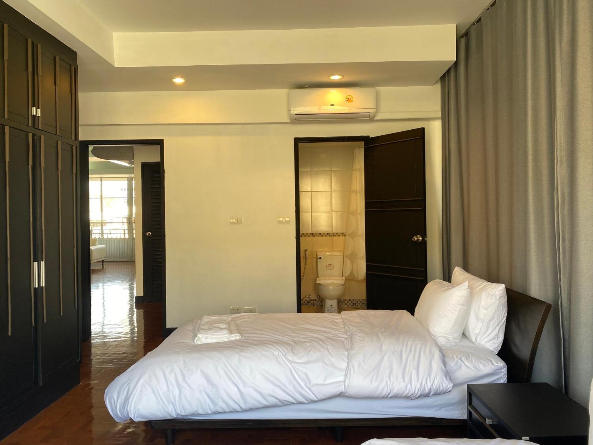 Phatana Court Guest house