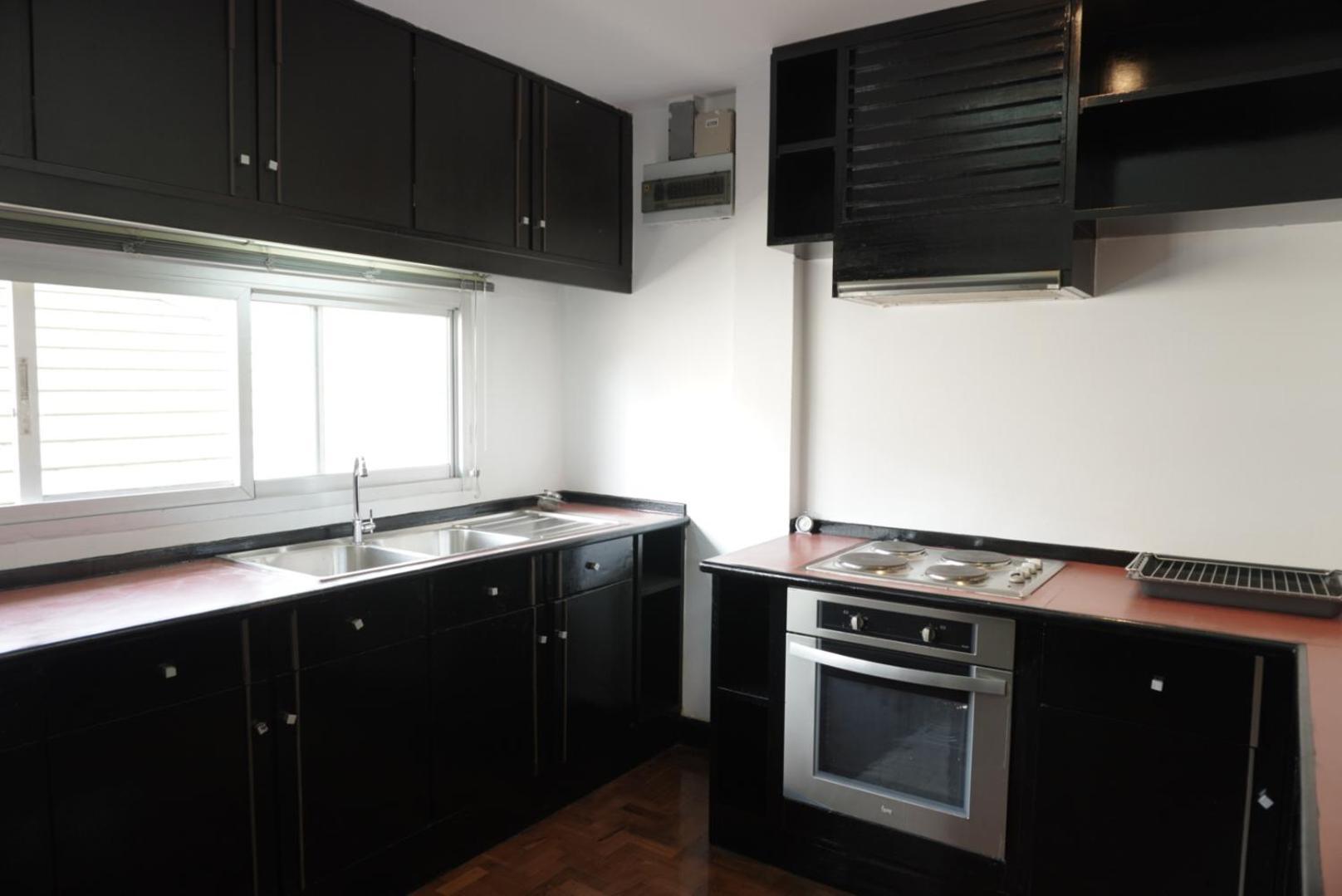 Phatana Court Guest house Bangkok