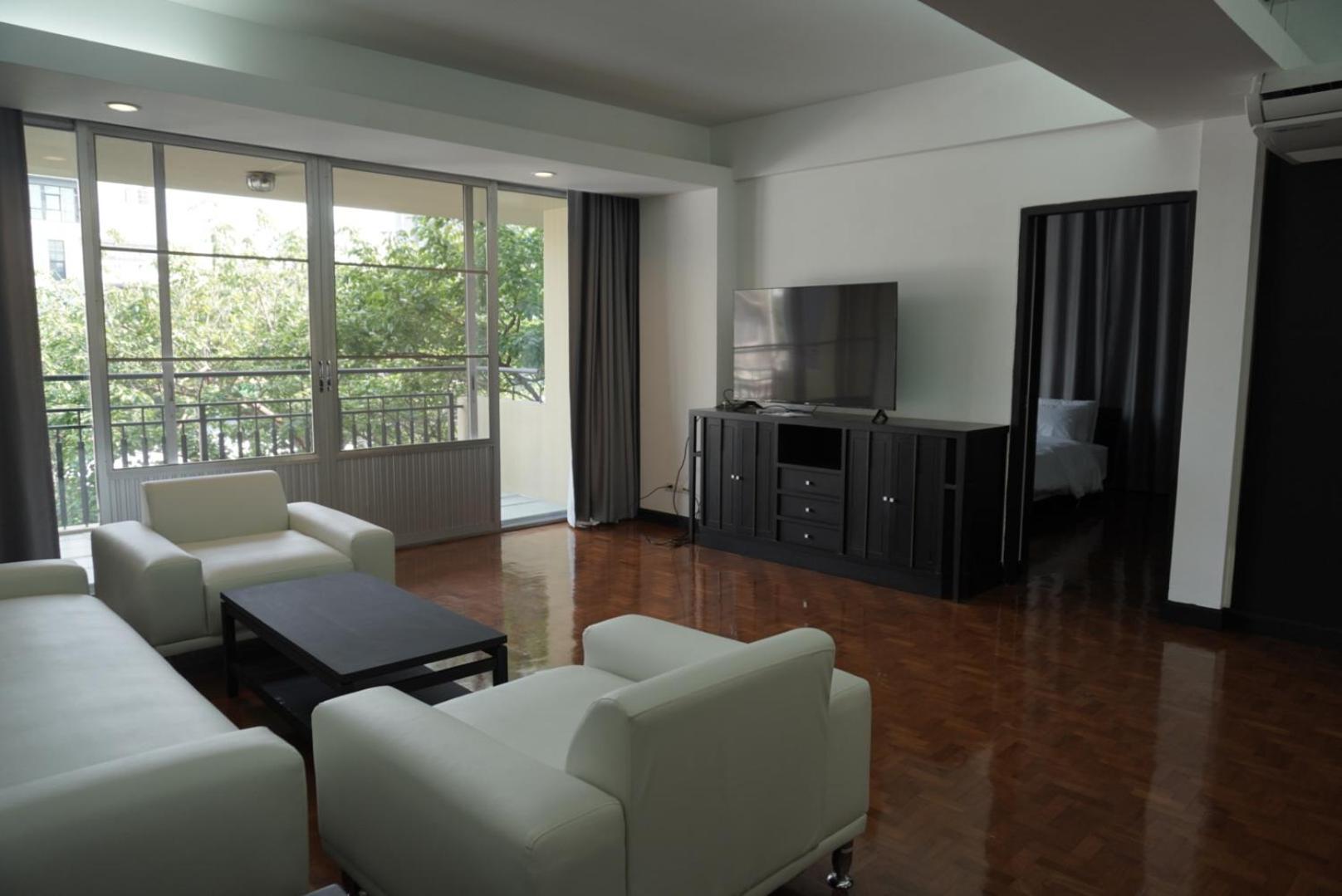 Phatana Court