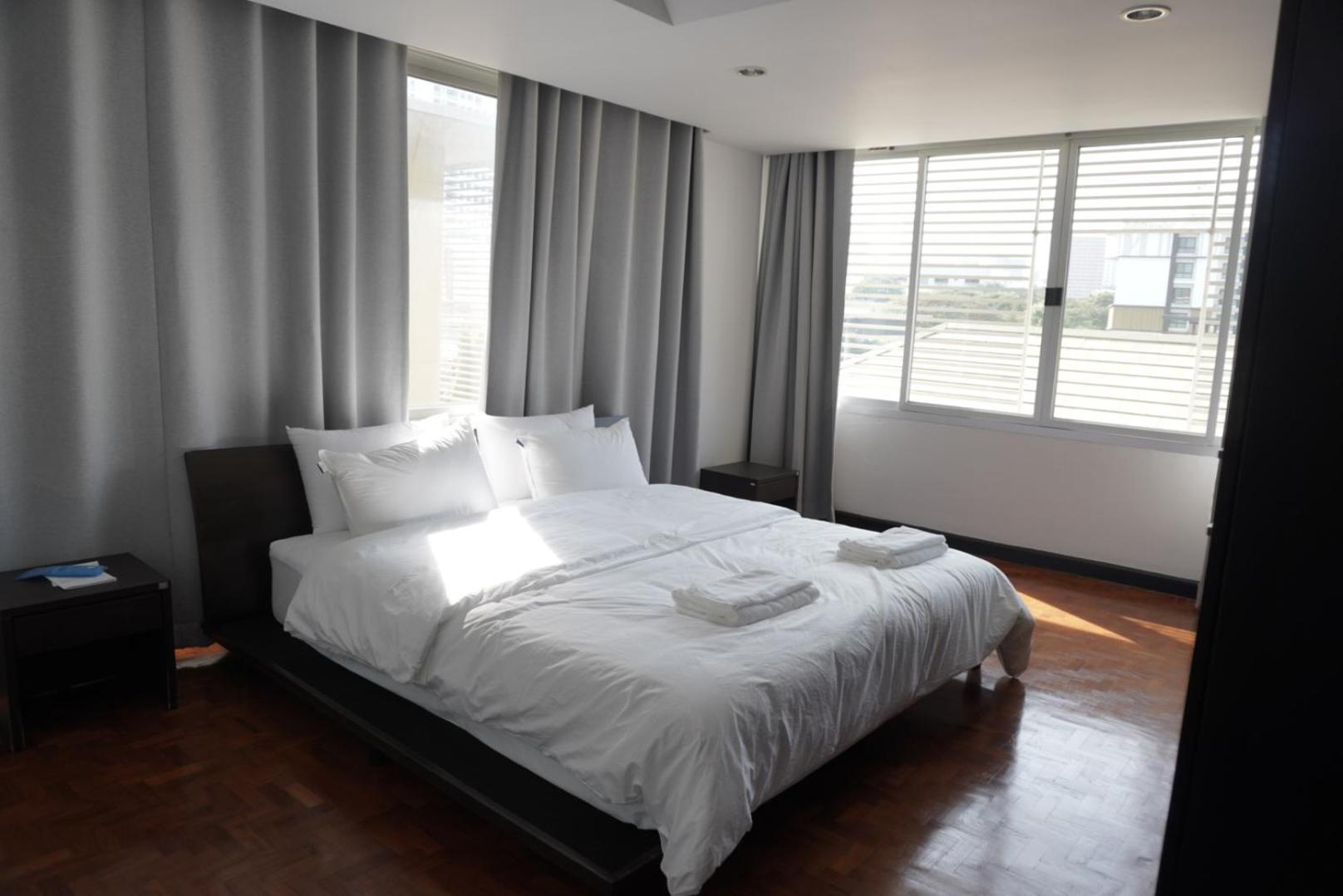 Phatana Court Bangkok