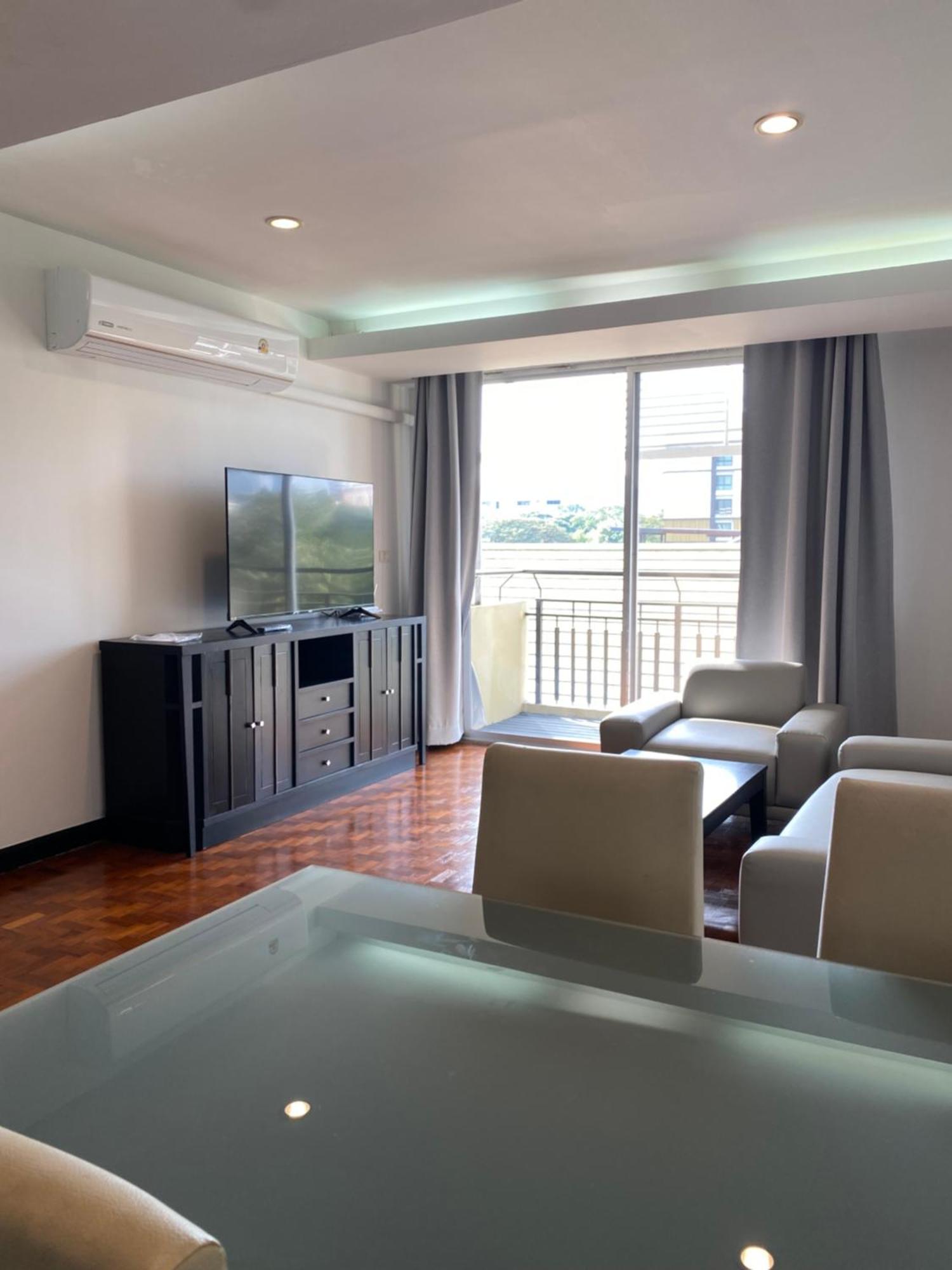 Guest house Phatana Court