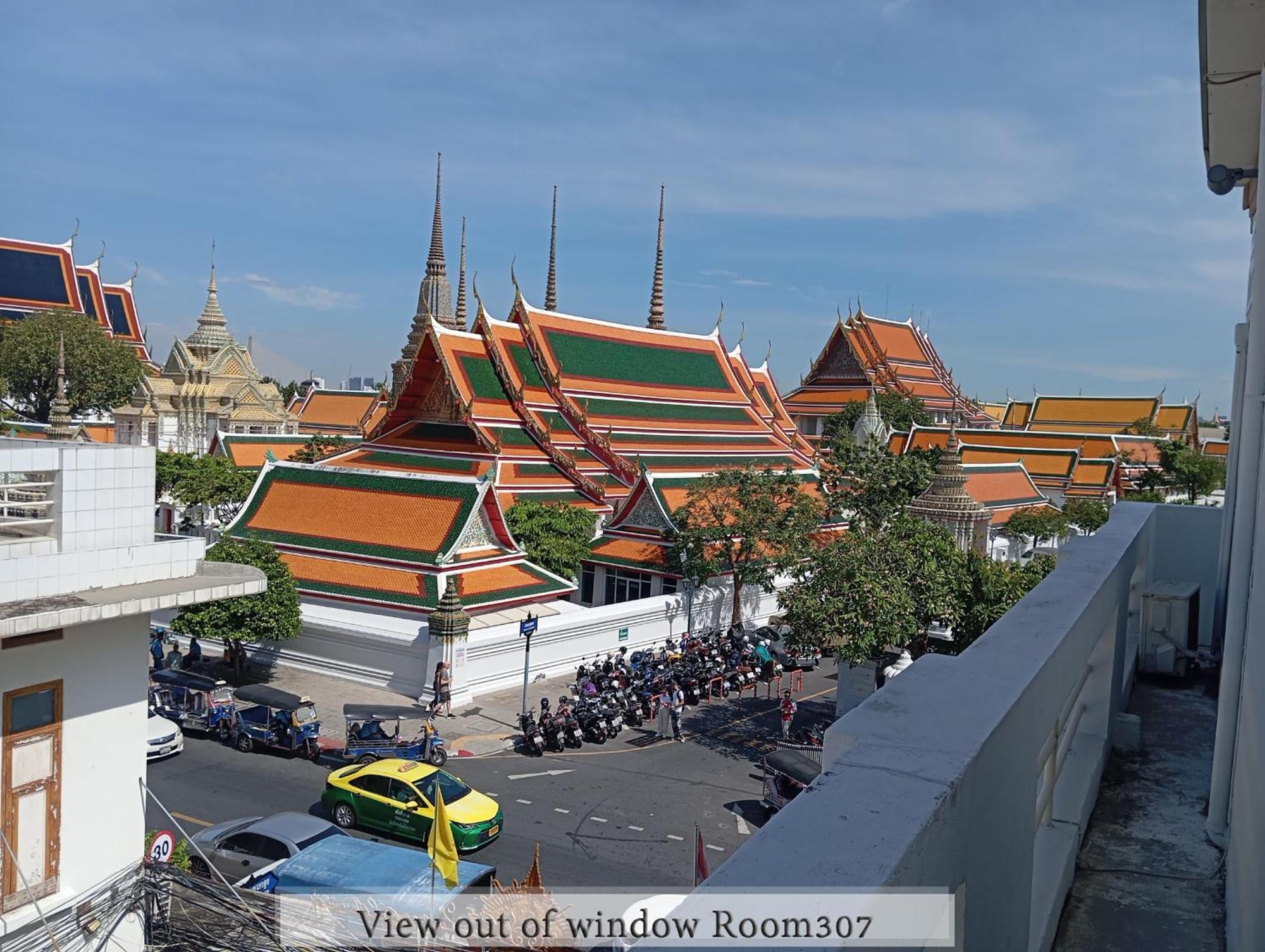Chetuphon Gate Bangkok