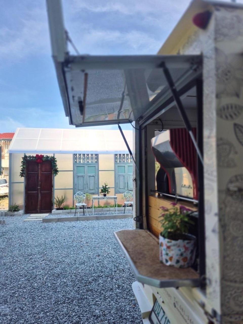 Gasthof Udms On Nut 10 - Bangkok's Charm 40 Sqm Bangkok