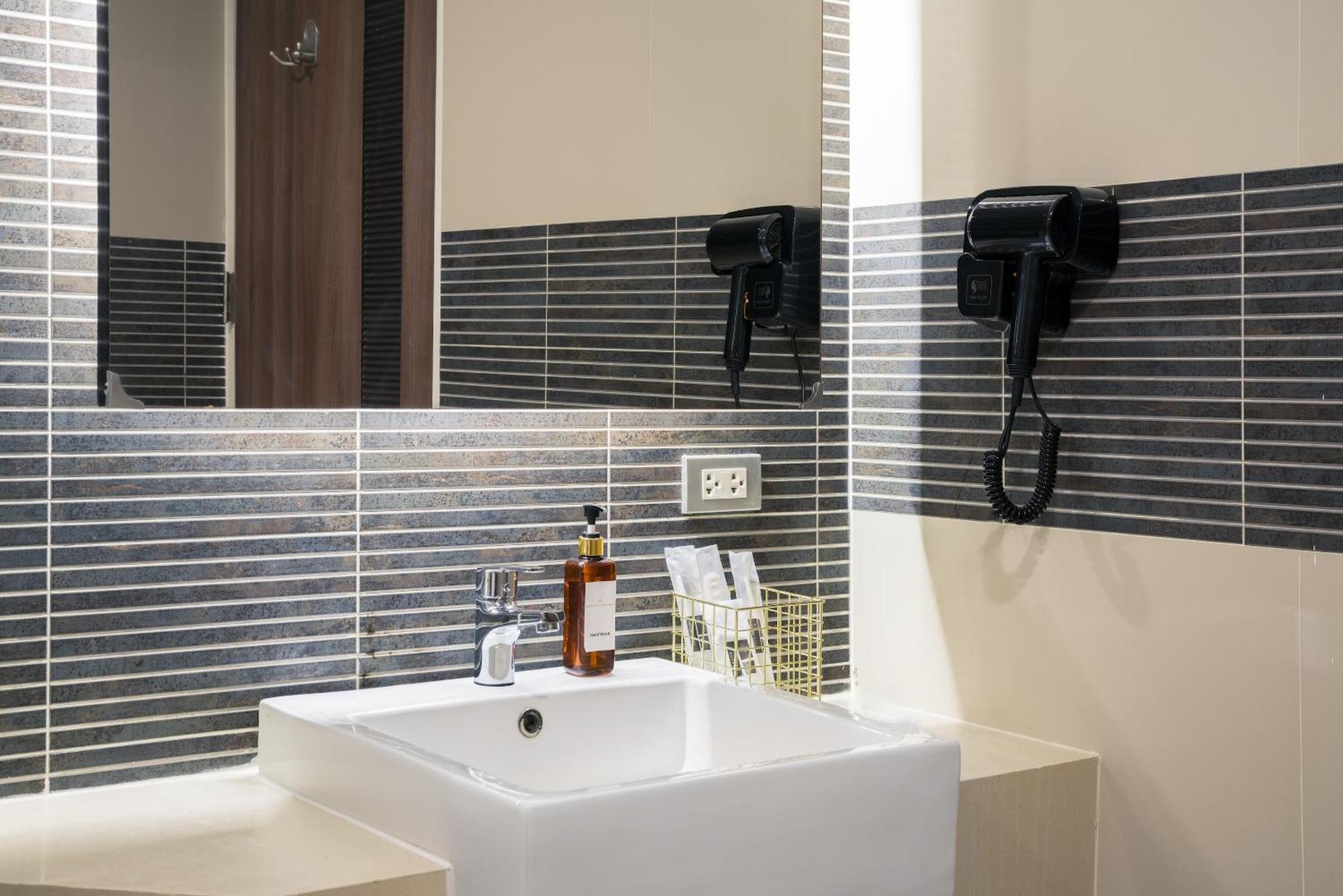 Aspira Sukhumvit 20 Hotell