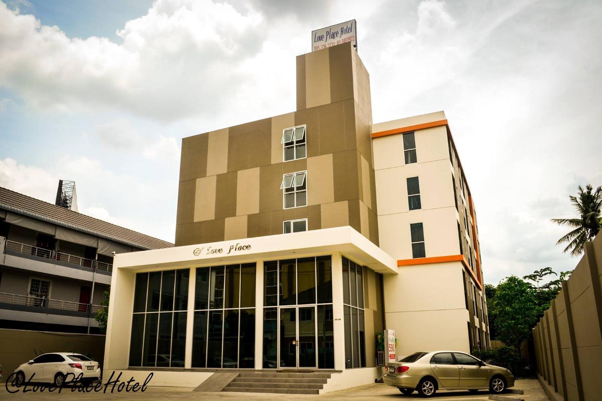 Sixty Star Place Liebeshotel *