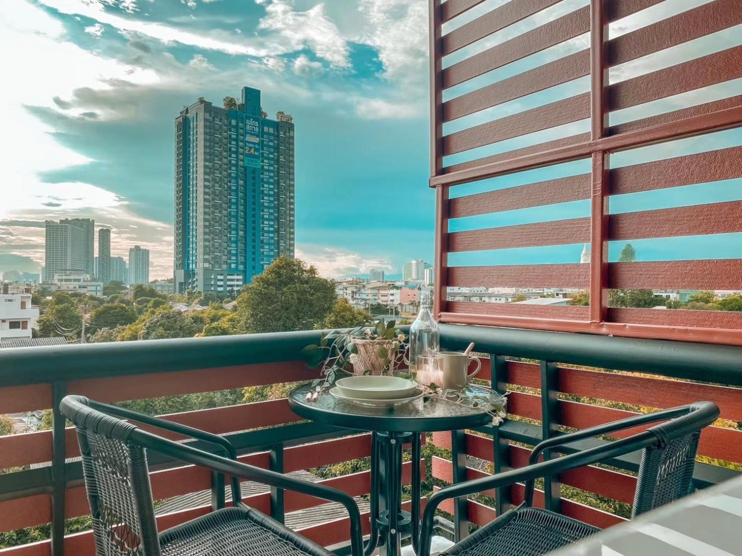 The Giftown Bangkok, Talat Phlu * Bangkok