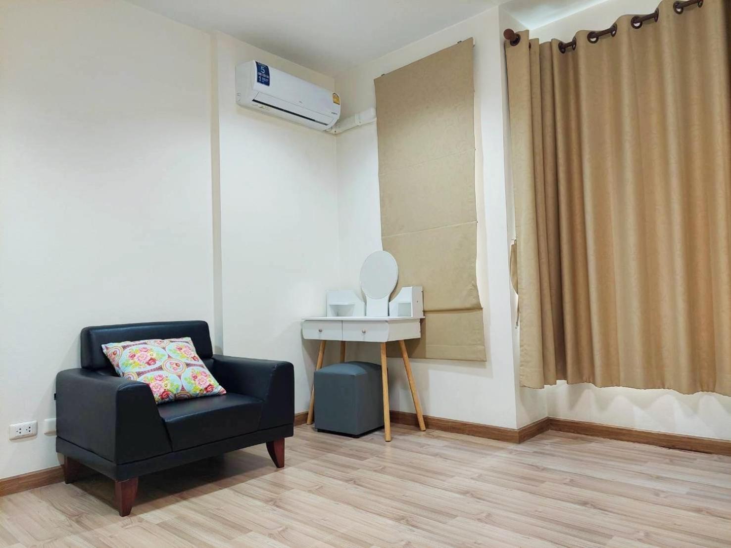 Areehouse 300平方 獨棟別墅 家庭首選 近7-11 超市 Mrt Vila