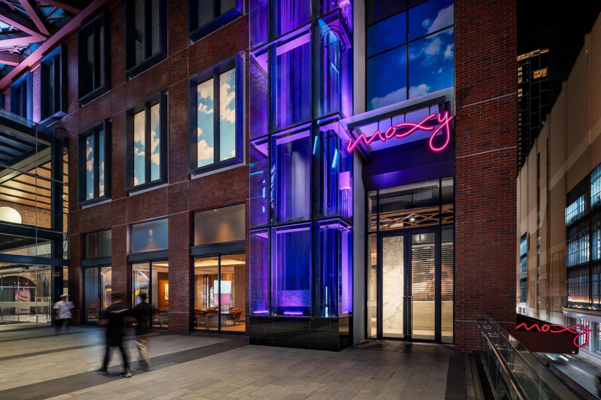 Moxy Ratchaprasong Khách sạn 4*