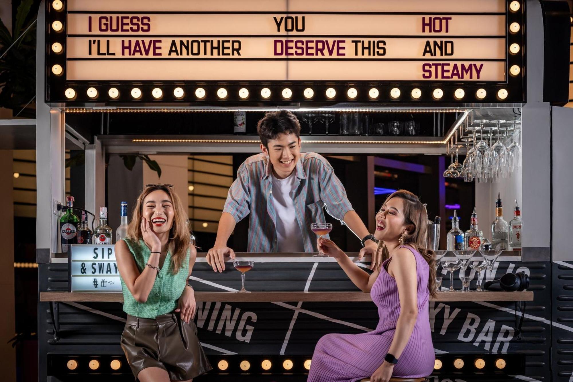 Khách sạn Moxy Ratchaprasong Bangkok