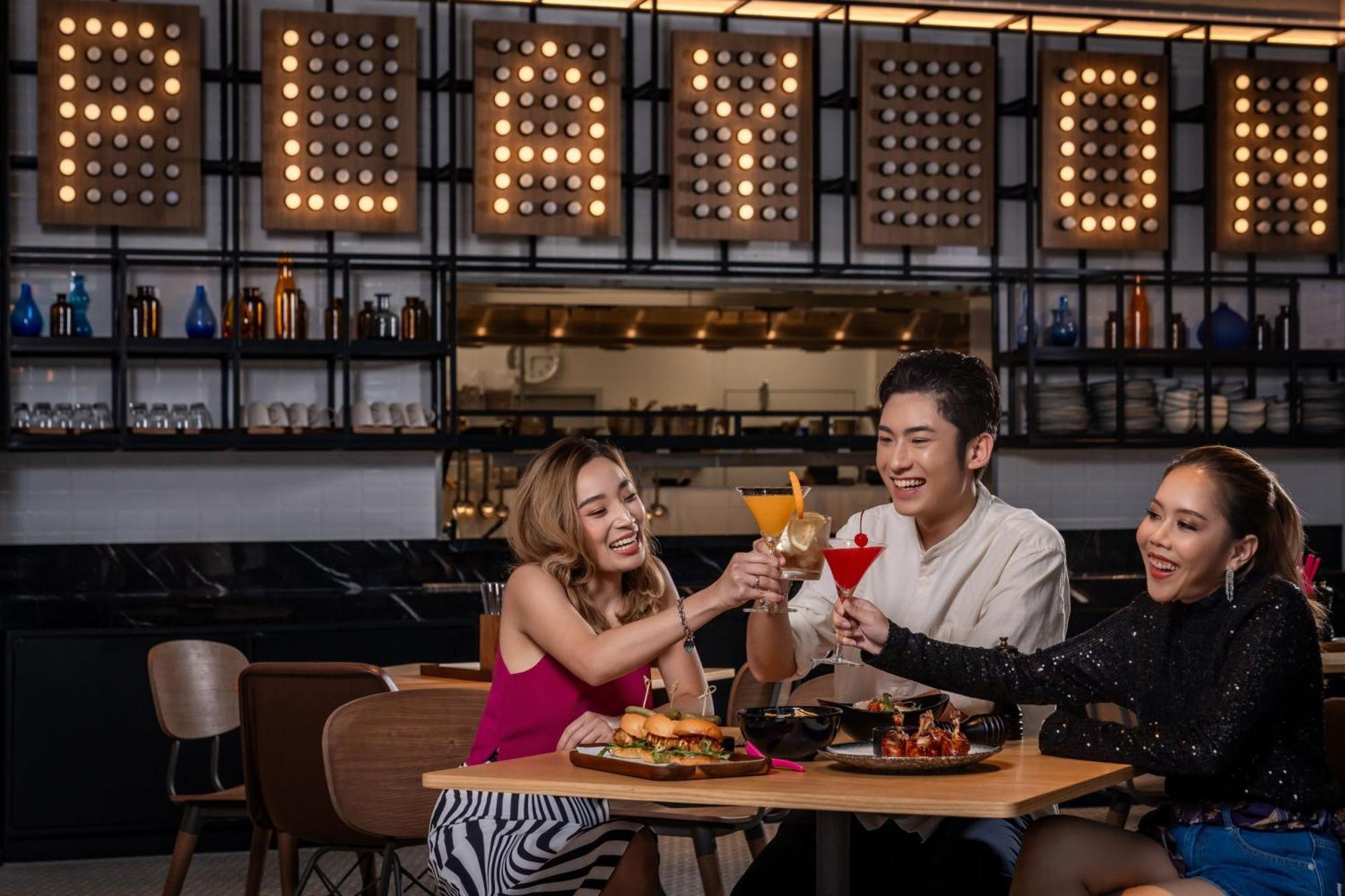 Khách sạn Moxy Ratchaprasong 4*