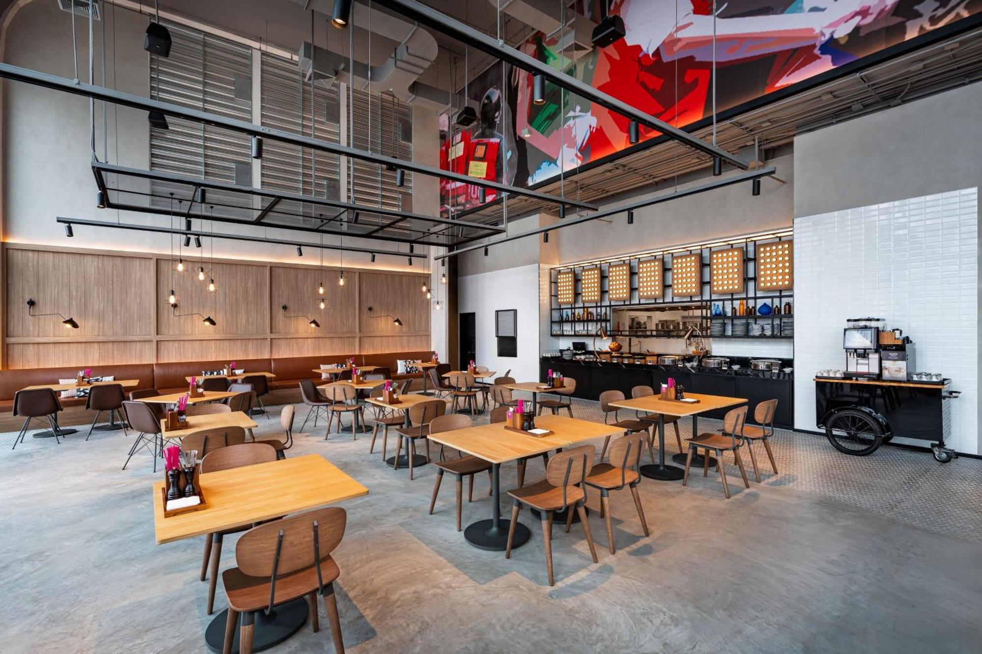 Moxy Ratchaprasong Khách sạn 4*