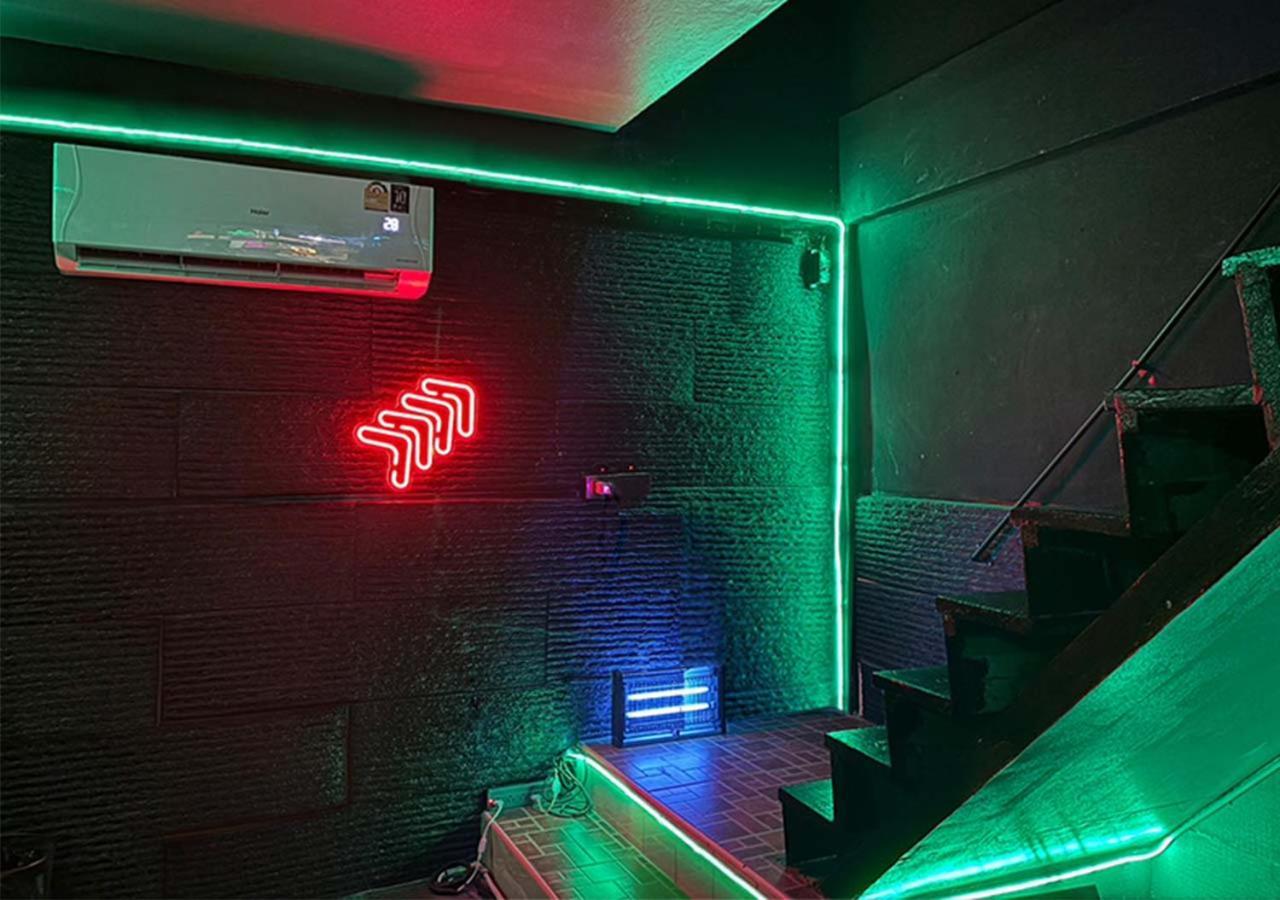 Doctor Alien Don Mueang Albergue Banguecoque