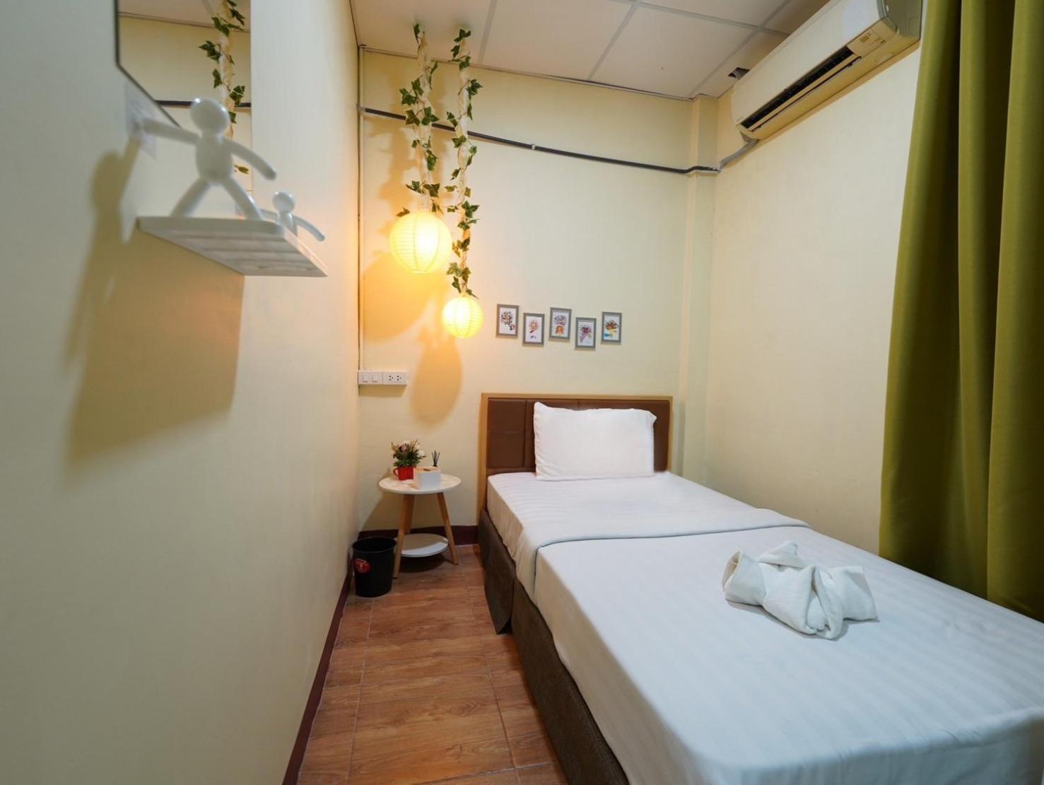 Nhà trọ Ez Sleep @ Ratchada 19 Bangkok