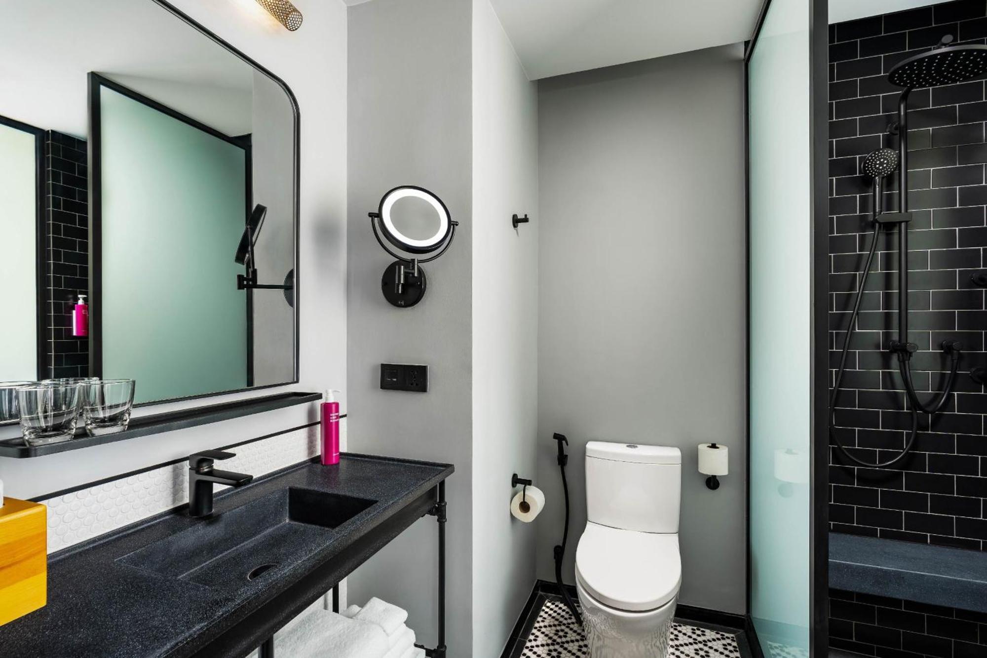 Moxy Ratchaprasong Khách sạn 4*