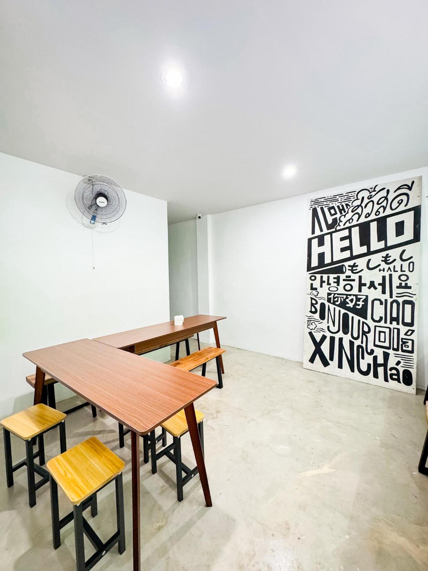 Diff Hostal