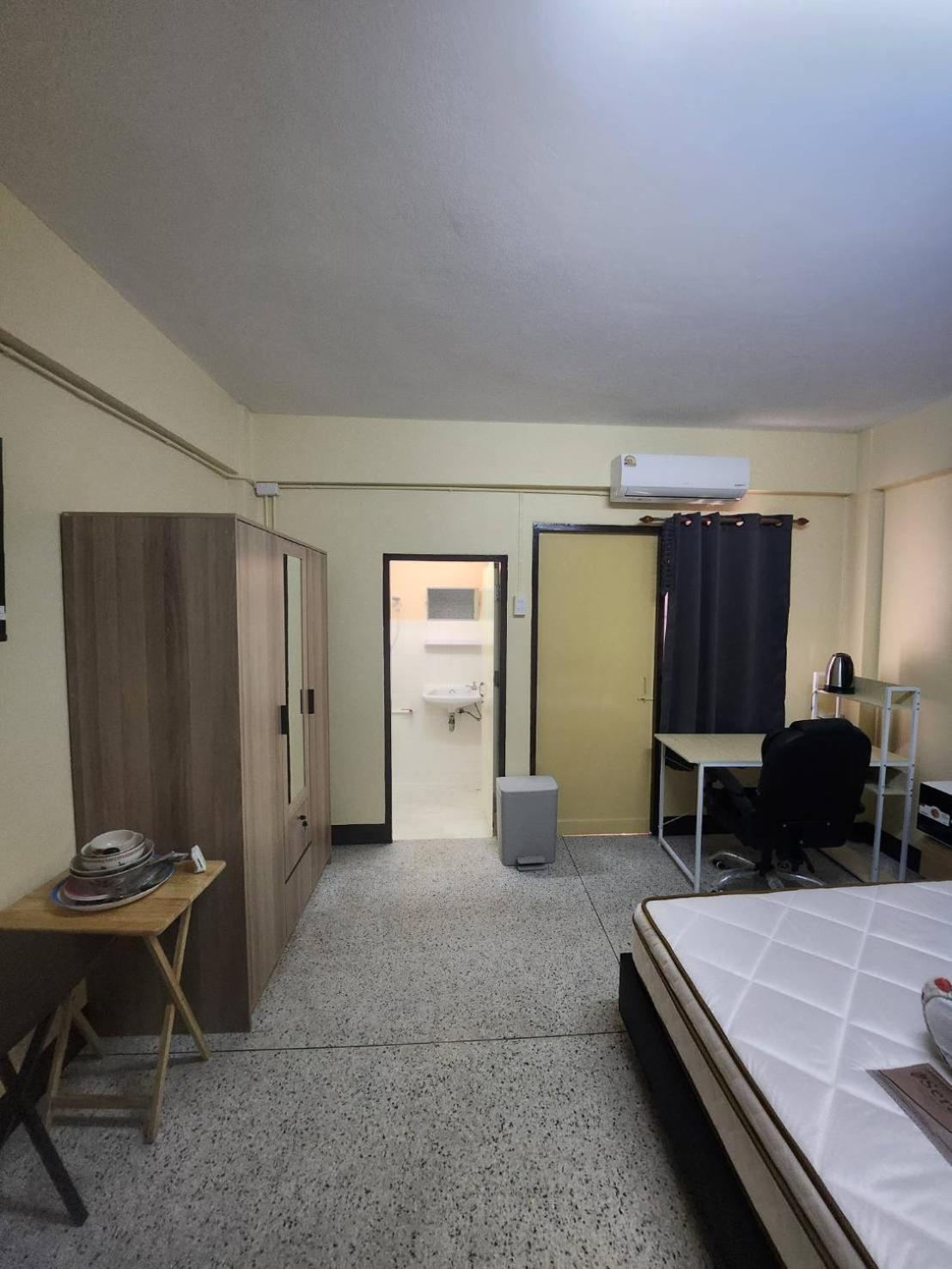 Apartamento Phra Khanong Bts *