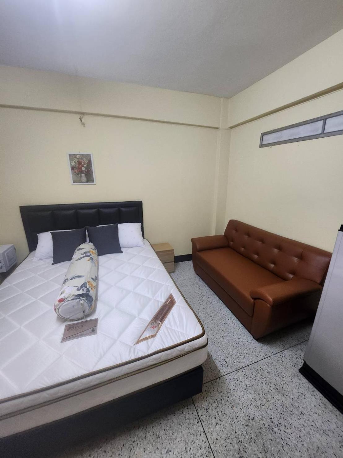Apartamento Phra Khanong Bts *