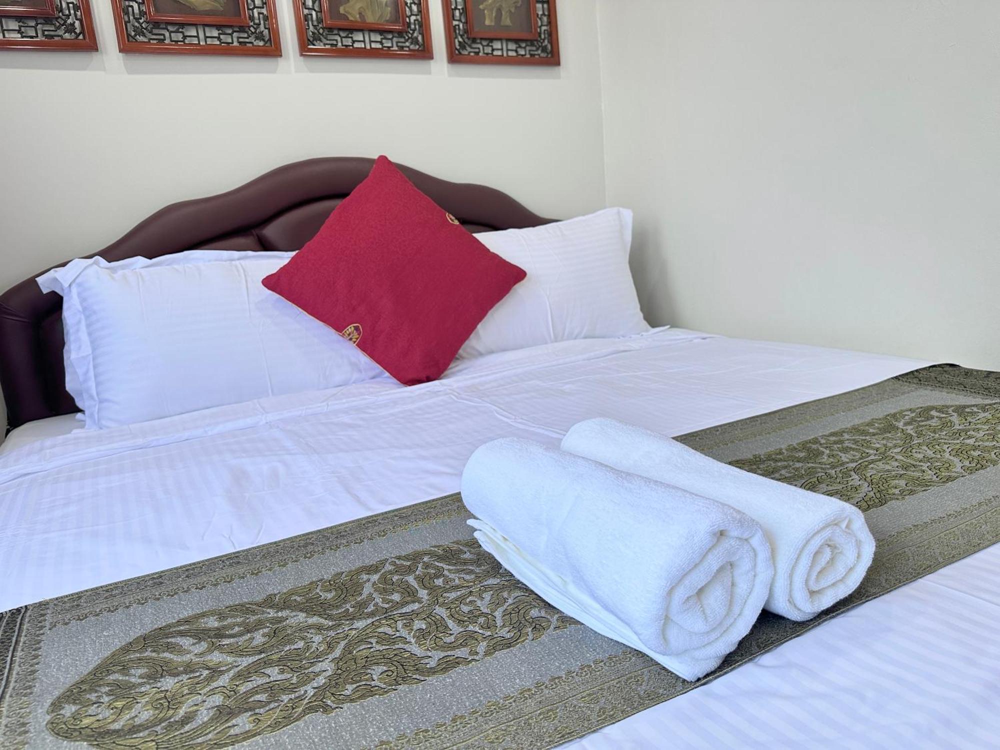 Hotel Longzhu 2*
