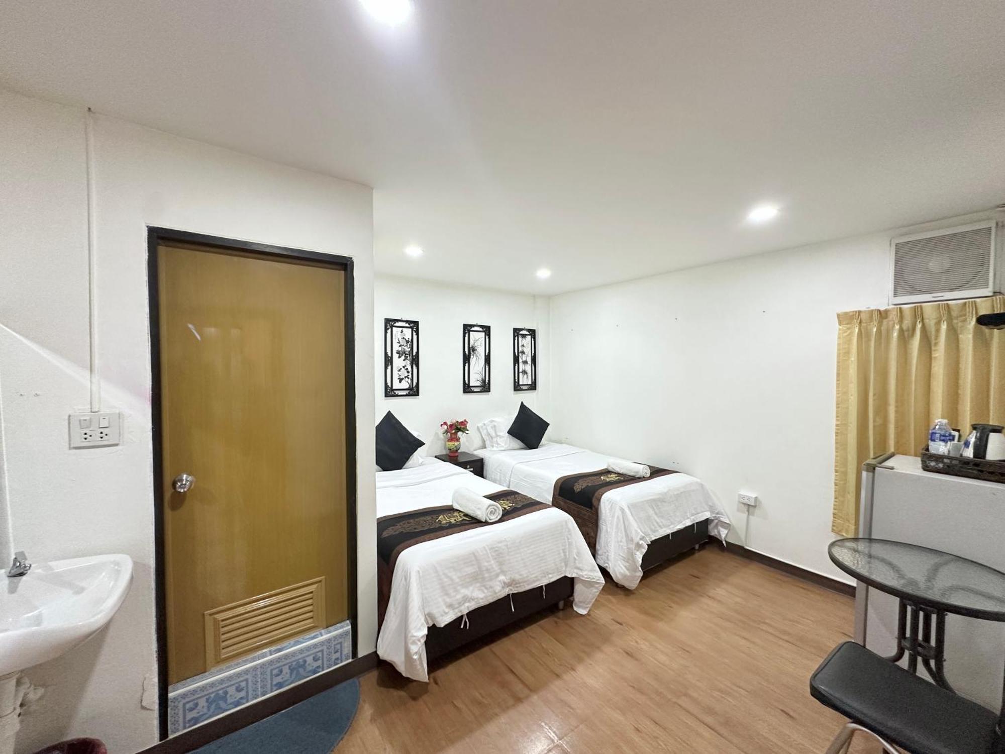 Longzhu Hotel
