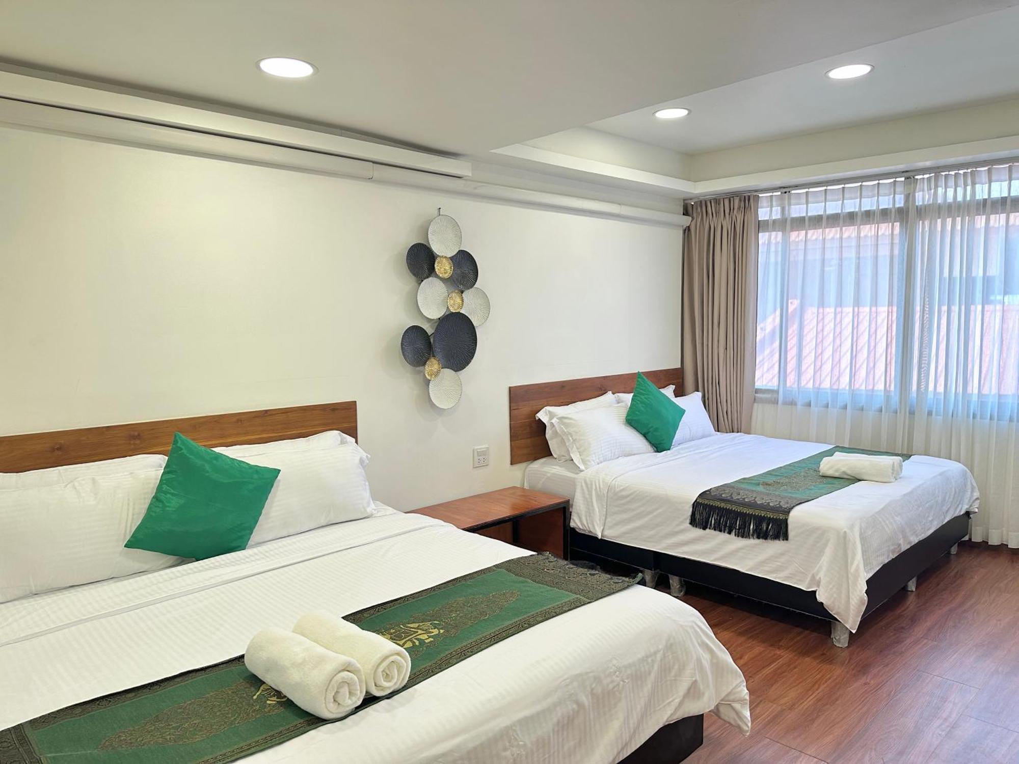 Hotel Longzhu 2*