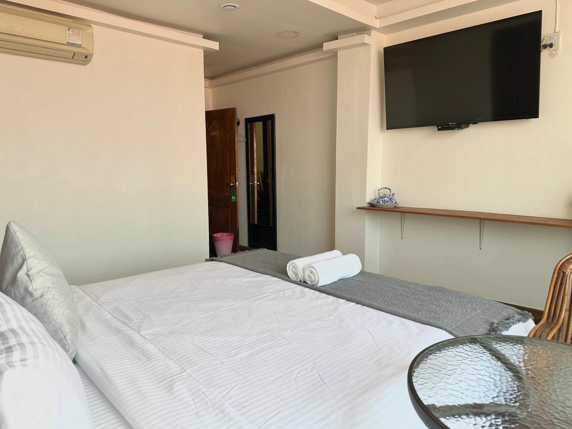Longzhu Hotel Bangkok