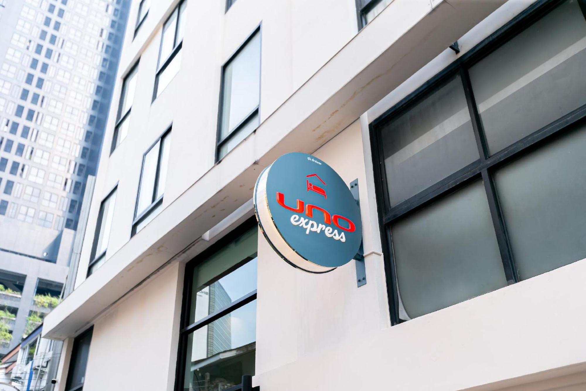 Uno Express Hotell 3*