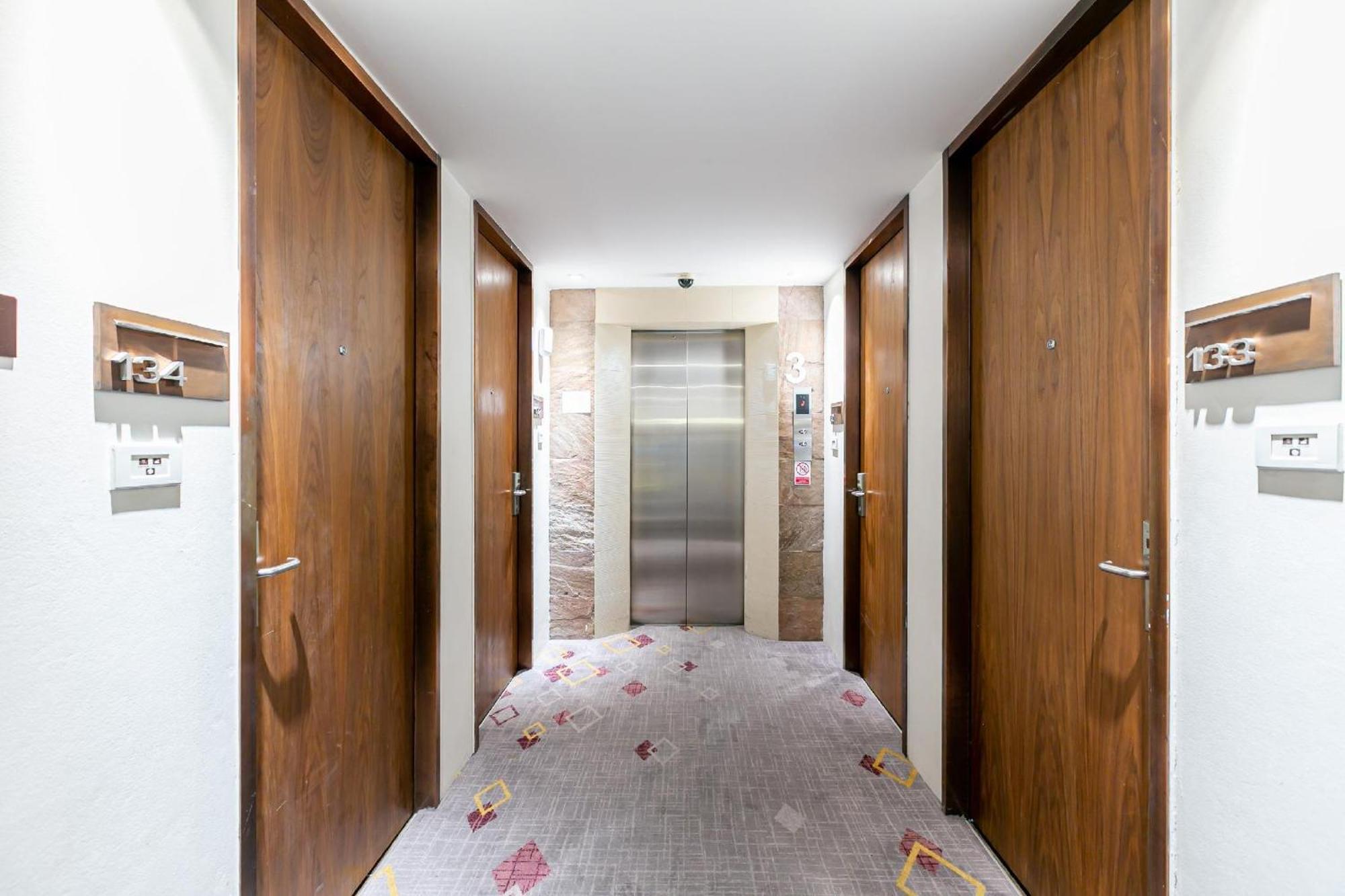Uno Express Hotell 3*