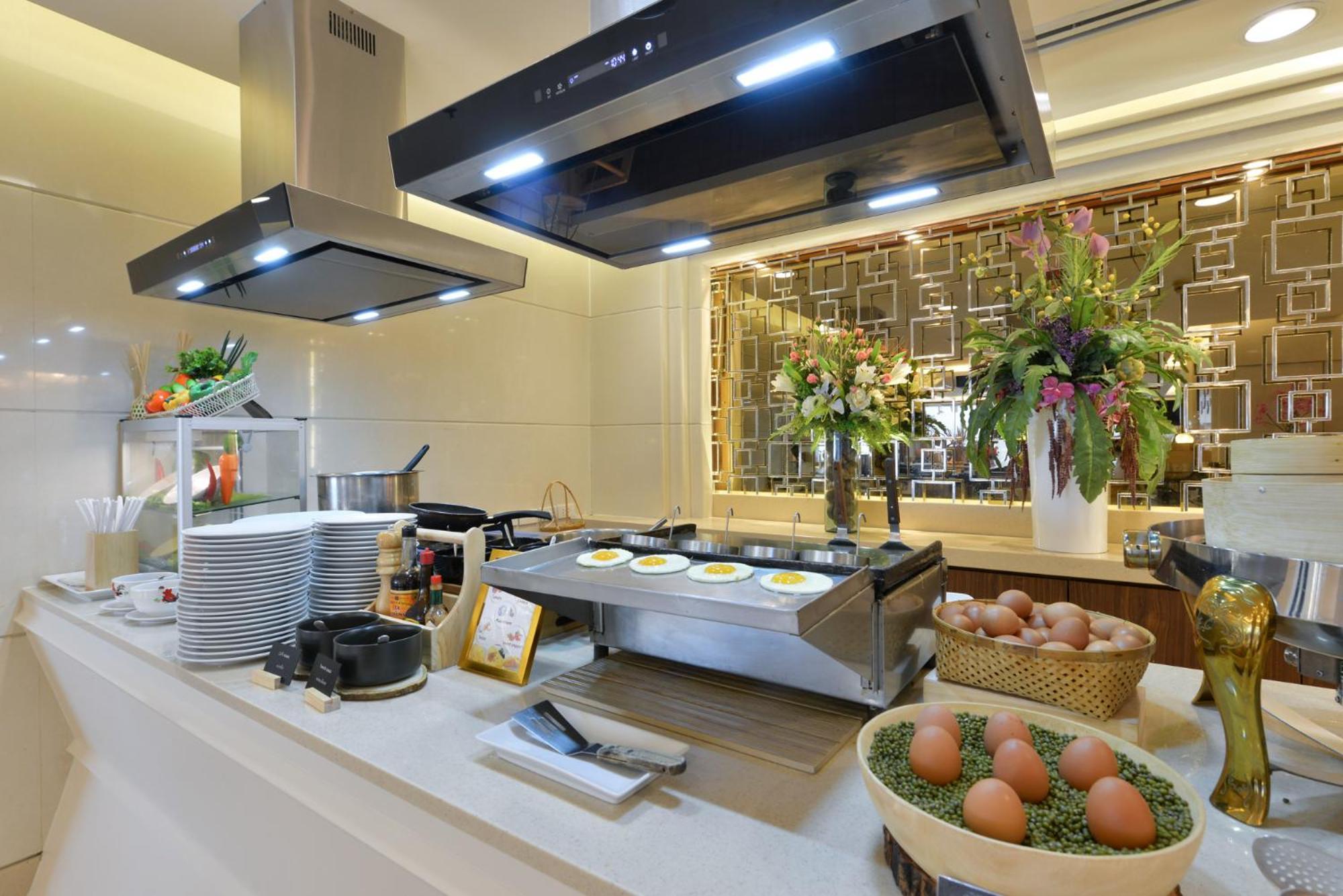 Centre Point Silom - Newly Renovated 4*