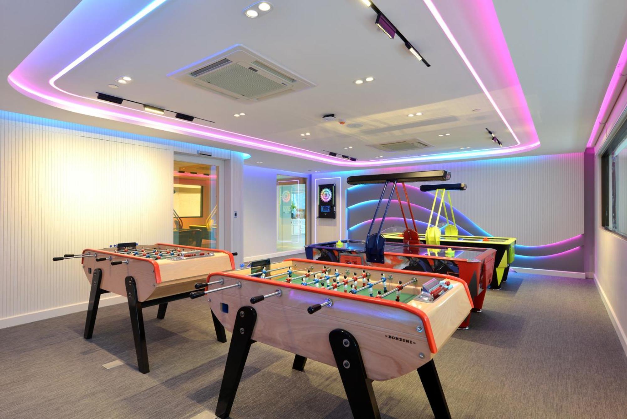 Centre Point Silom - Newly Renovated Khách sạn