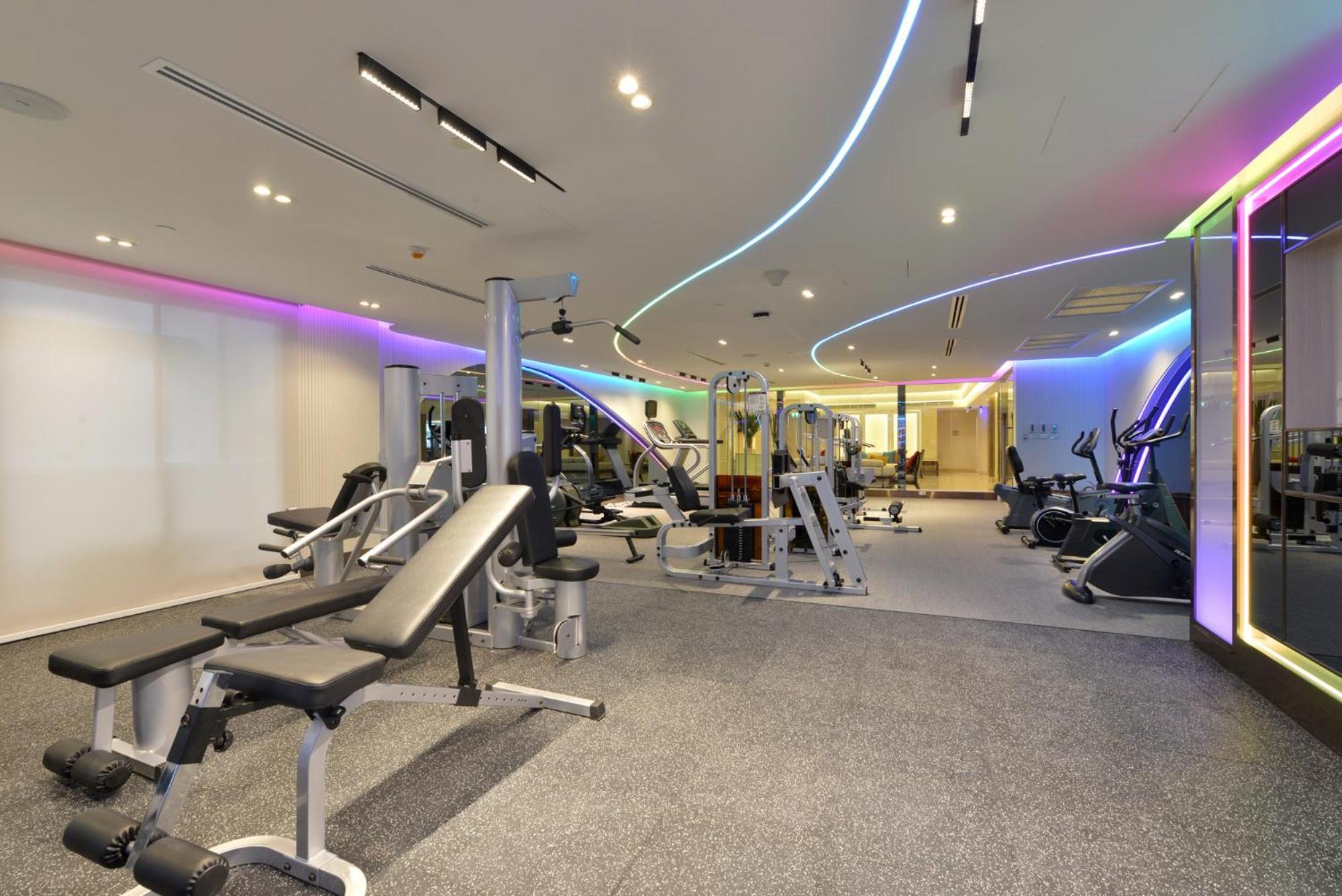 Centre Point Silom - Newly Renovated Khách sạn
