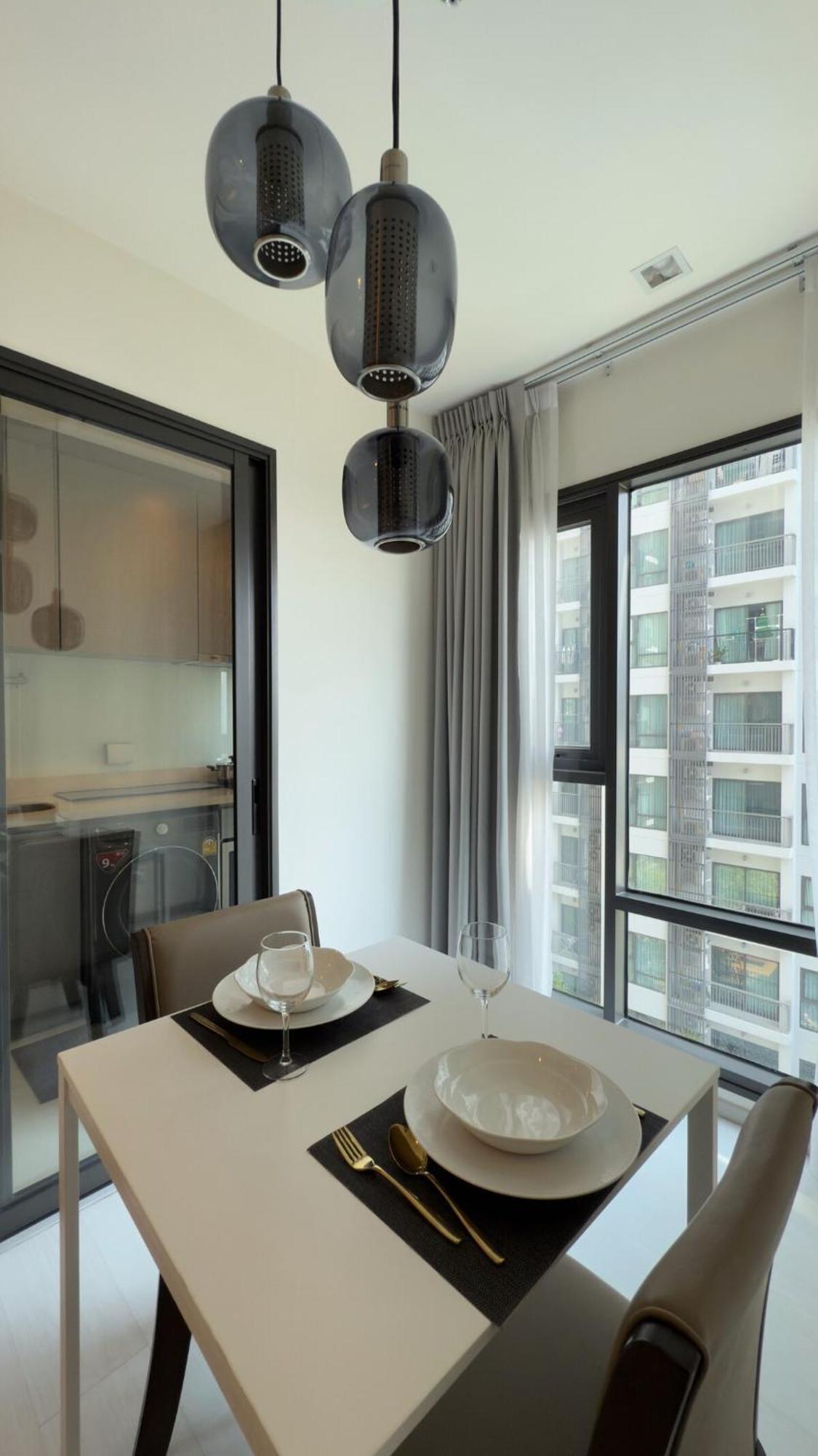 Apartment Luxurious Downtown With Train Access Bts Bangkok