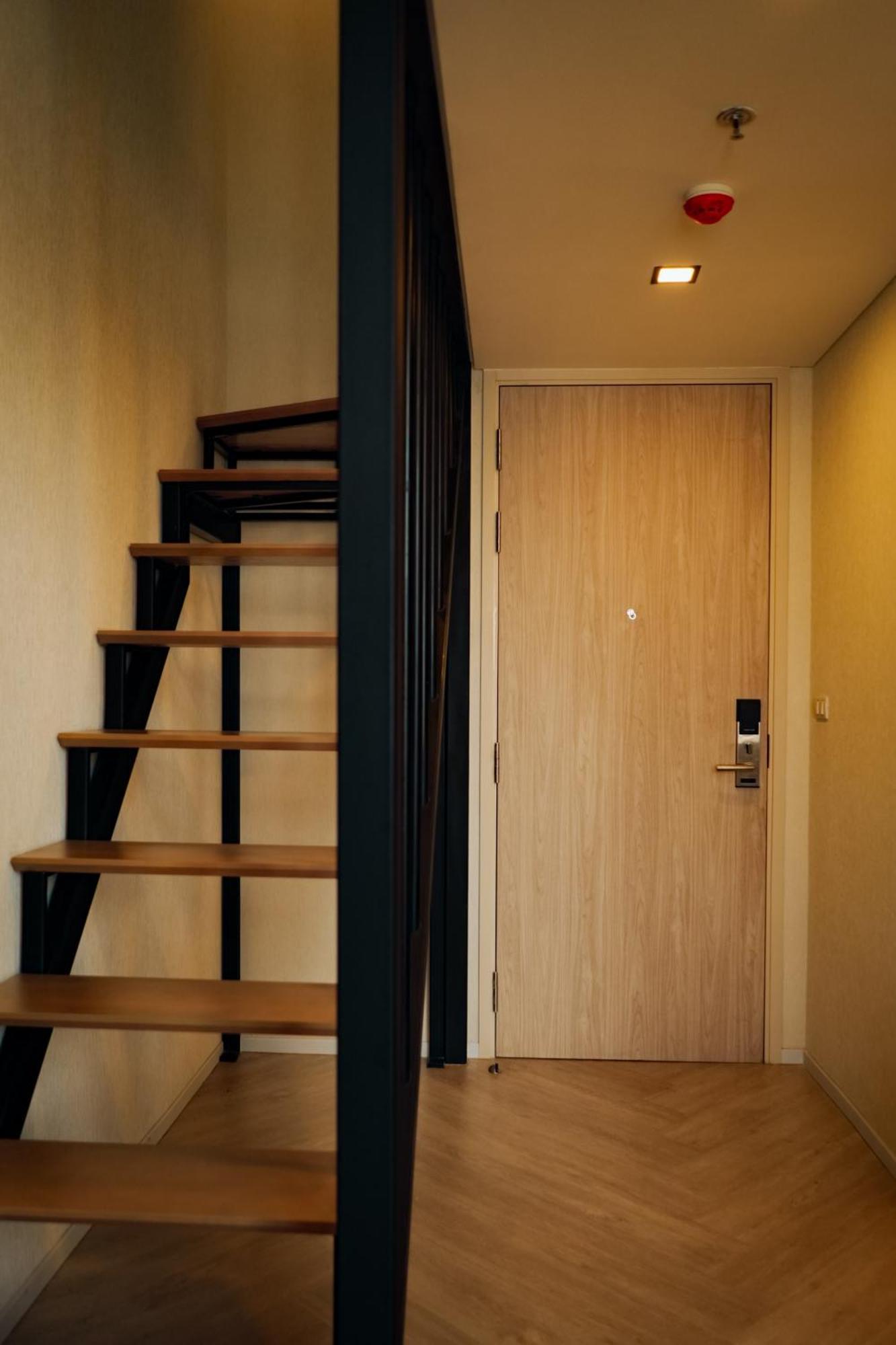 On Nut Duplex With Views, 5-minute Walk To Bts, Ideal Long