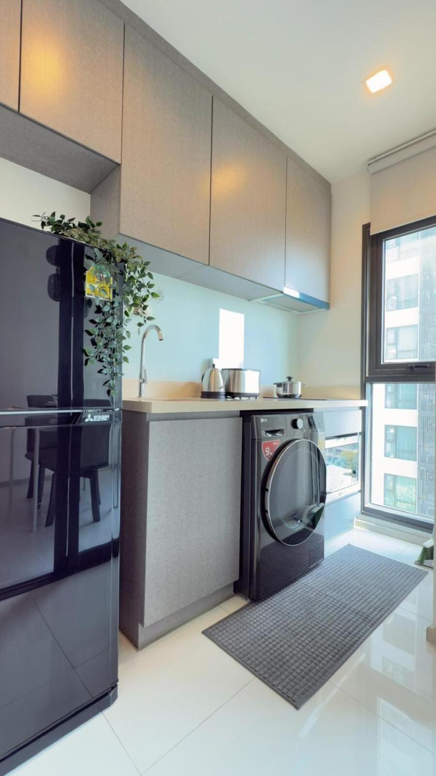 Upscale With Train Access Bts Thonglor Bangkok