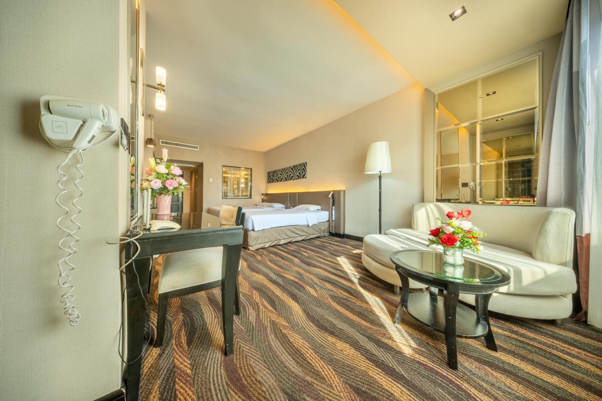 Royal Benja Hotell 5*