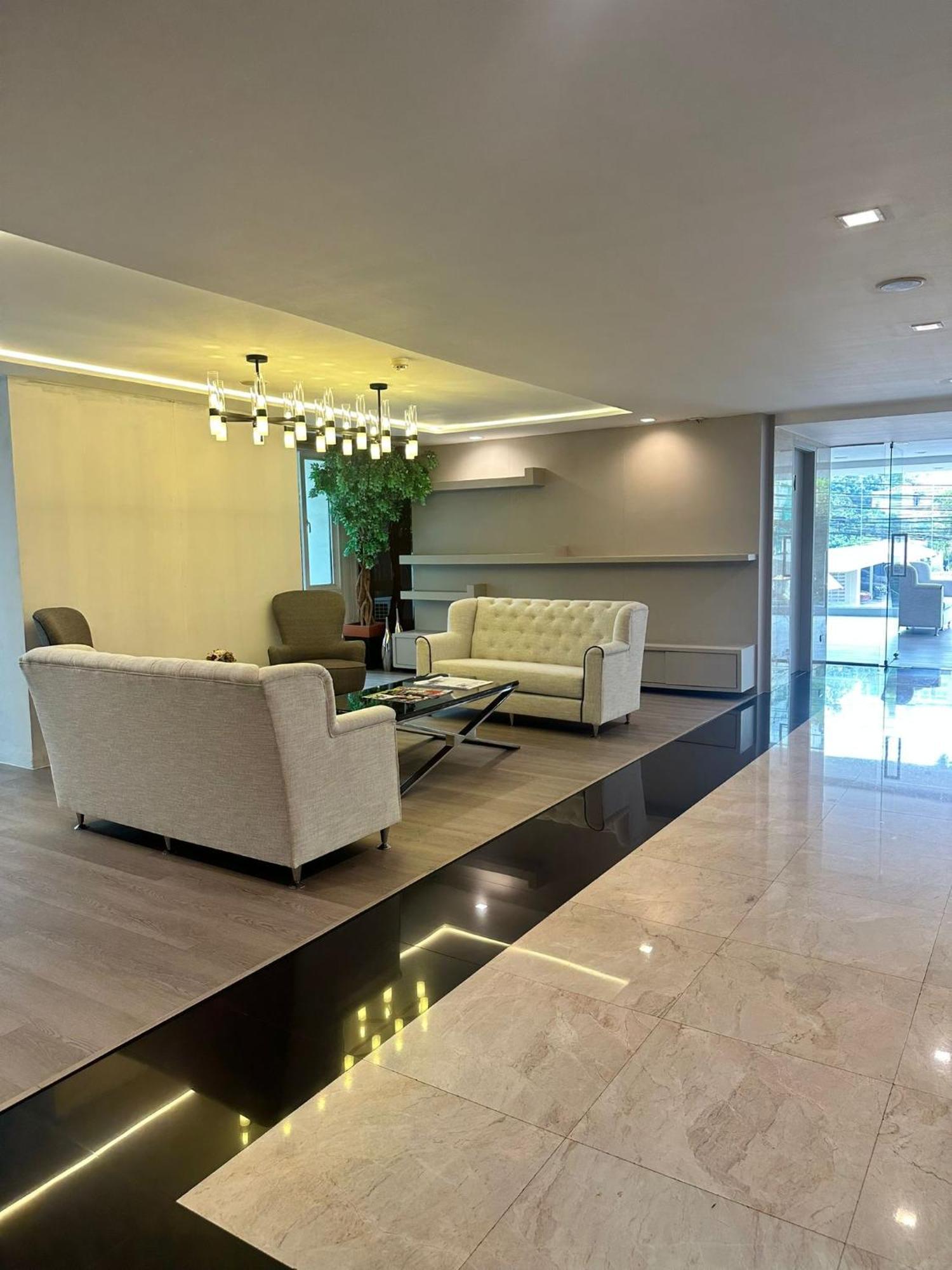 Căn hộ Spacious Sukhumvit Near Emquartier *