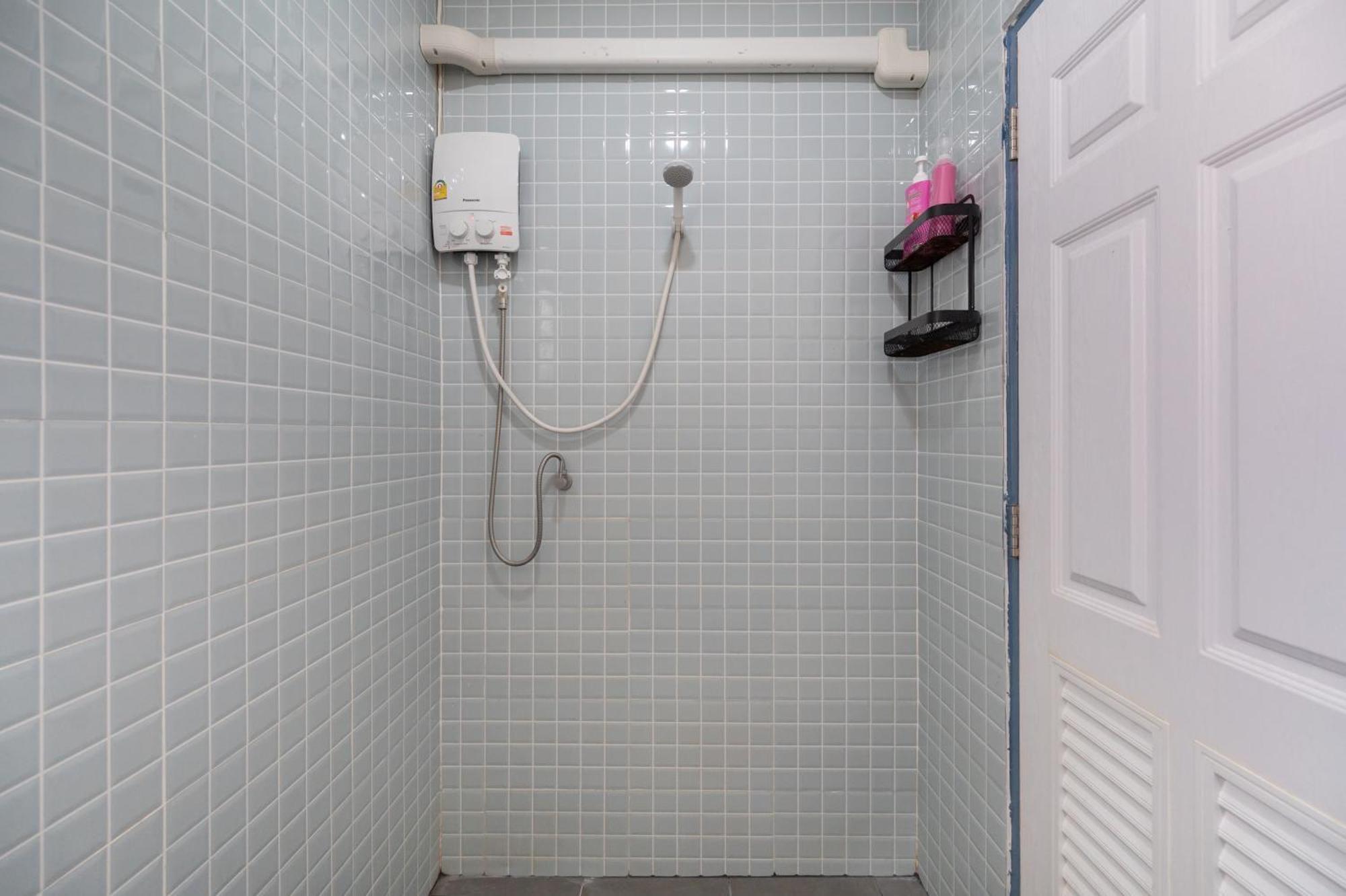 Rb01 Chatuchak, Netflix, Speednet, Bts,mrt, 10pax Holiday home Bangkok