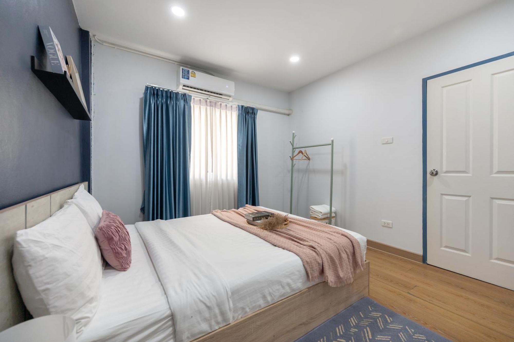 Holiday home Rb01 Chatuchak, Netflix, Speednet, Bts,mrt, 10pax