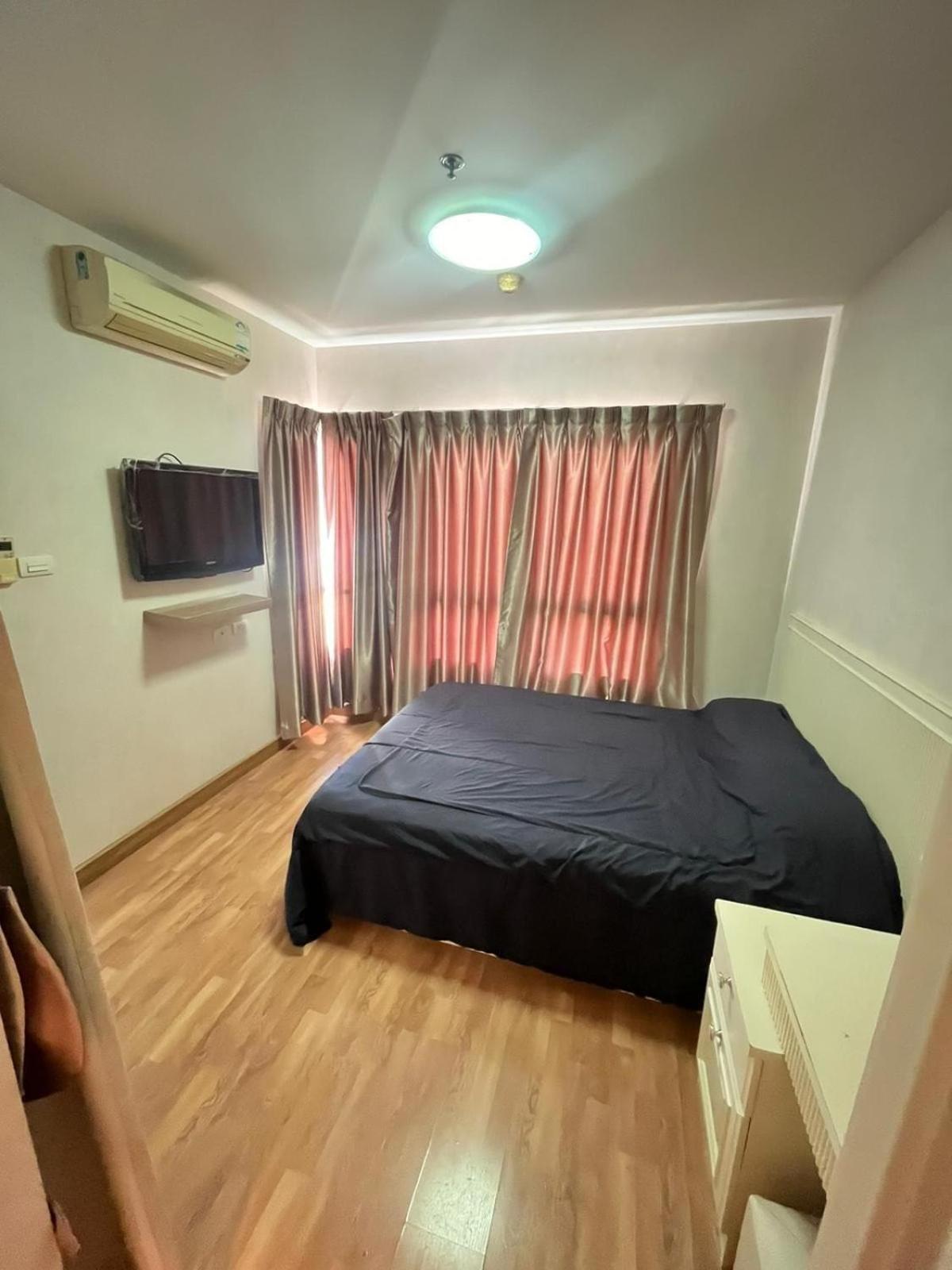Peaceful One Bedroom By The River * Bangkok