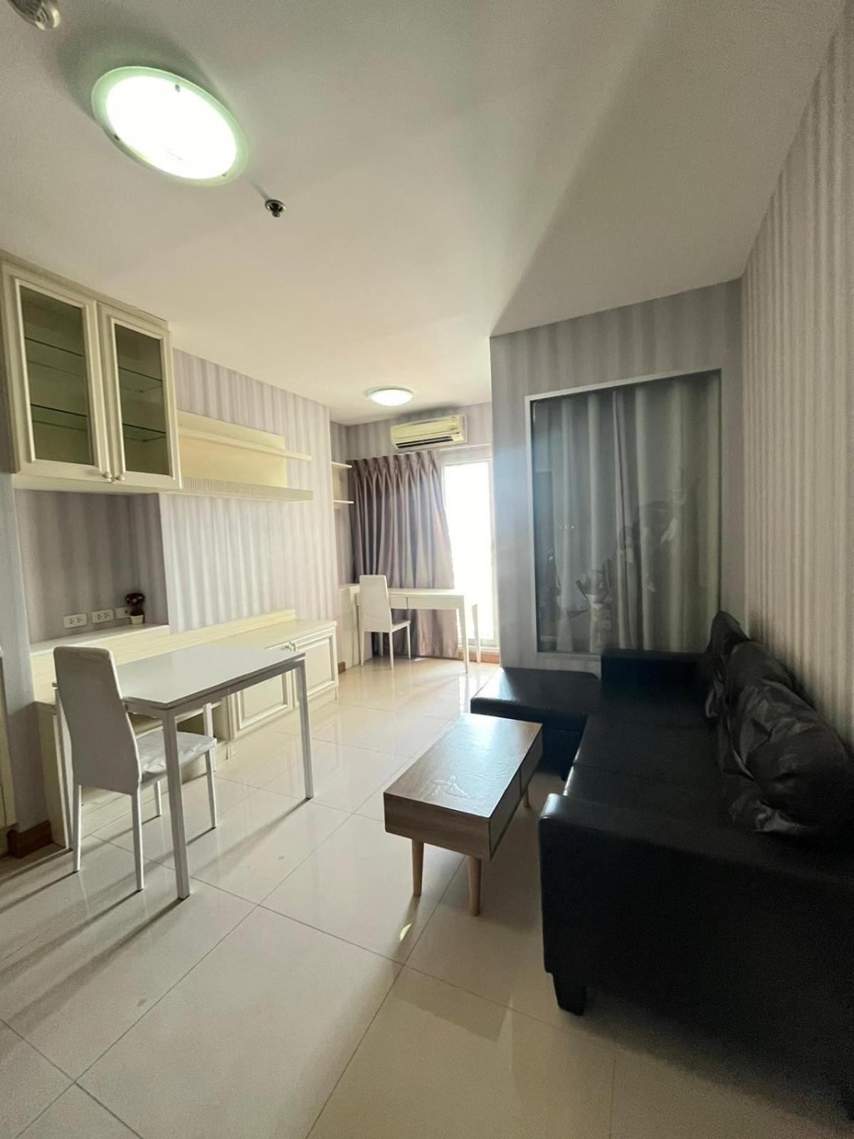 Apartment Peaceful One Bedroom By The River Bangkok