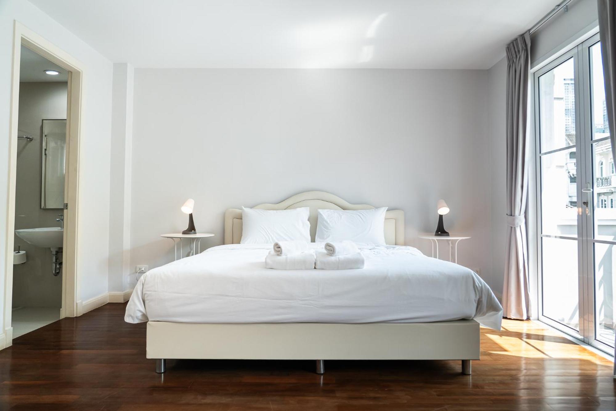 Casa de férias 3 Bedroom Spacious In Downtown Near Mrt Bts Asok Station Bangkok