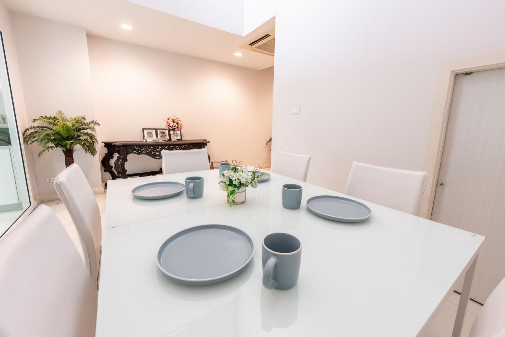 Casa de férias 3 Bedroom Spacious In Downtown Near Mrt Bts Asok Station