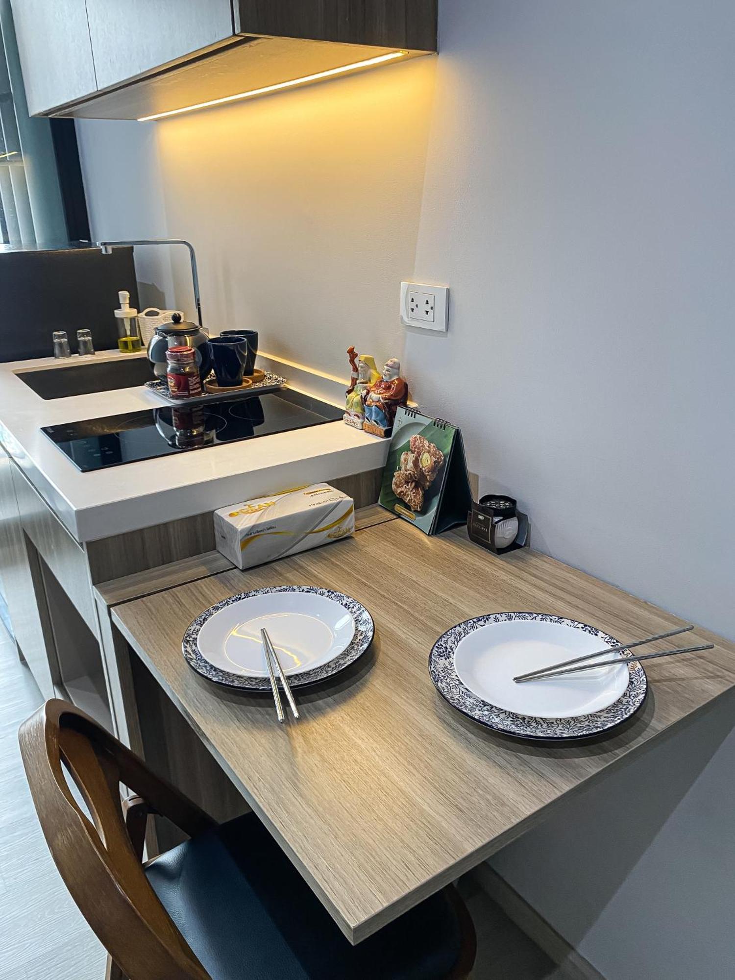 Luxury High Floor With Amenities - Gym, Sauna, Rooftop Garden, Cinema Theater Leilighet Bangkok