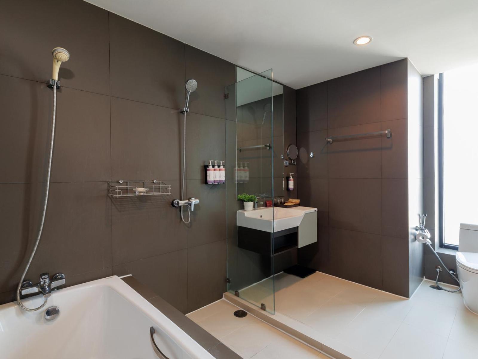 Mövenpick Residences Ekkamai 4*