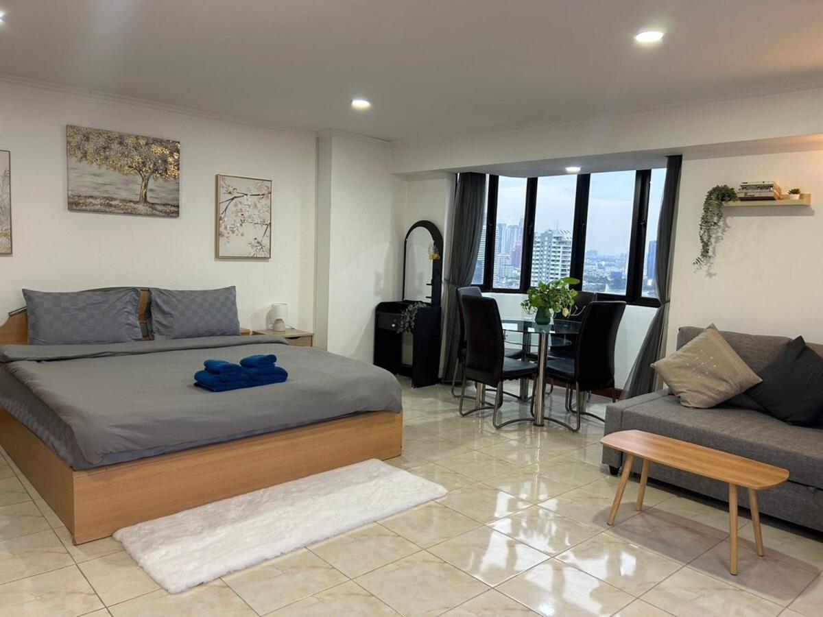 Apartment European Design With Stunning Sunset View Bangkok