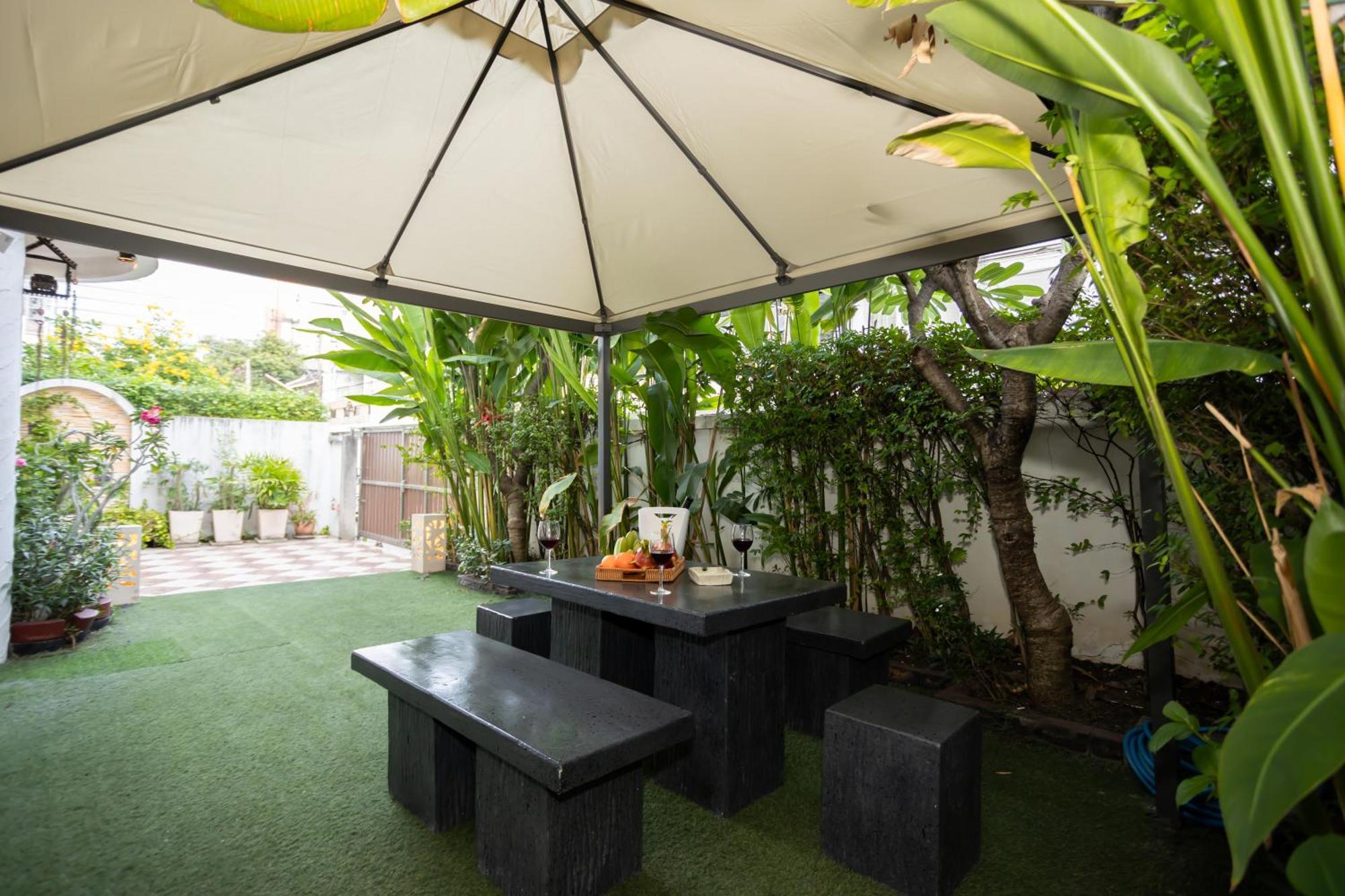 Low-rise House For Groups Near Bts & Emdistrict For Spacious Cozy Сasa de vacaciones