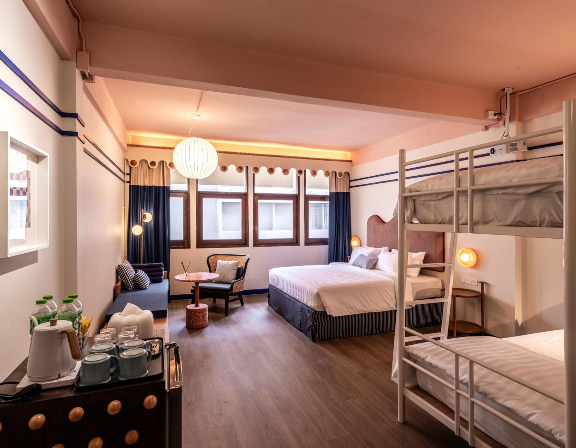 Blu Dock Restel Khách sạn Bangkok